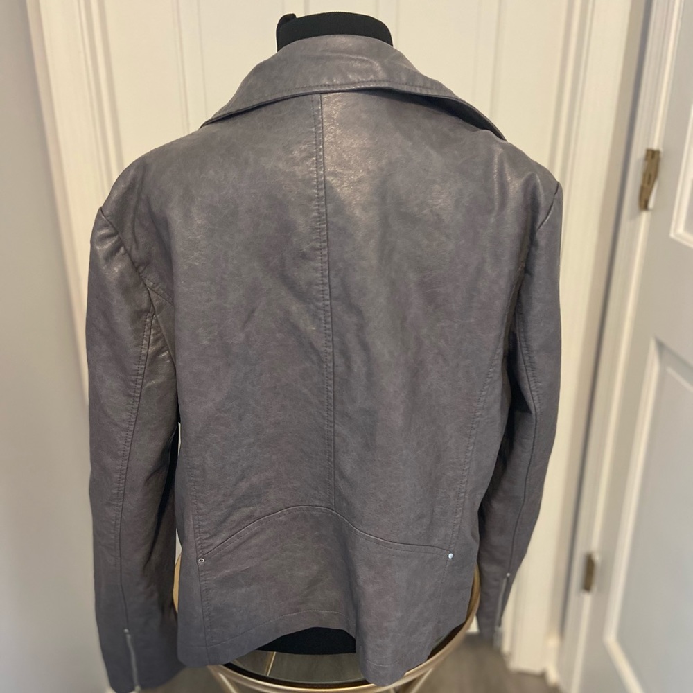 Faux leather jacket - Picture 3 of 4